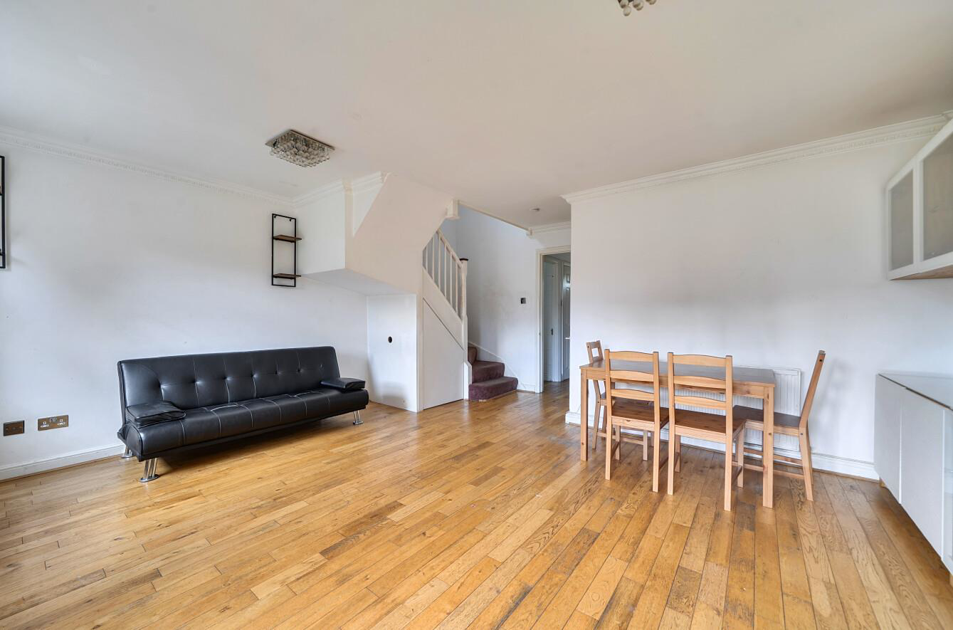 Courtens Mews, Stanmore, HA7, photo 4