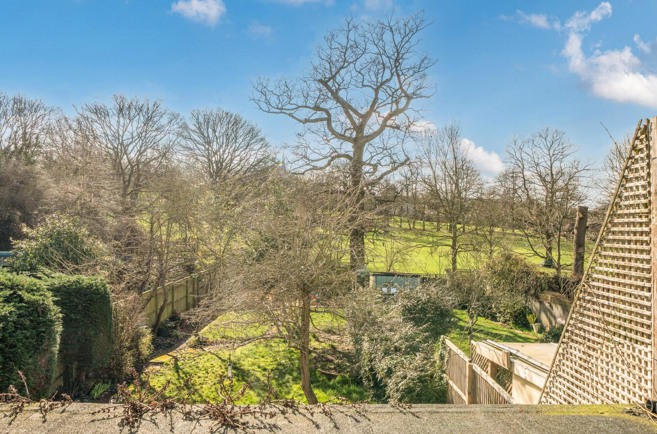 Chiltern Avenue, Bushey, WD23, photo 17