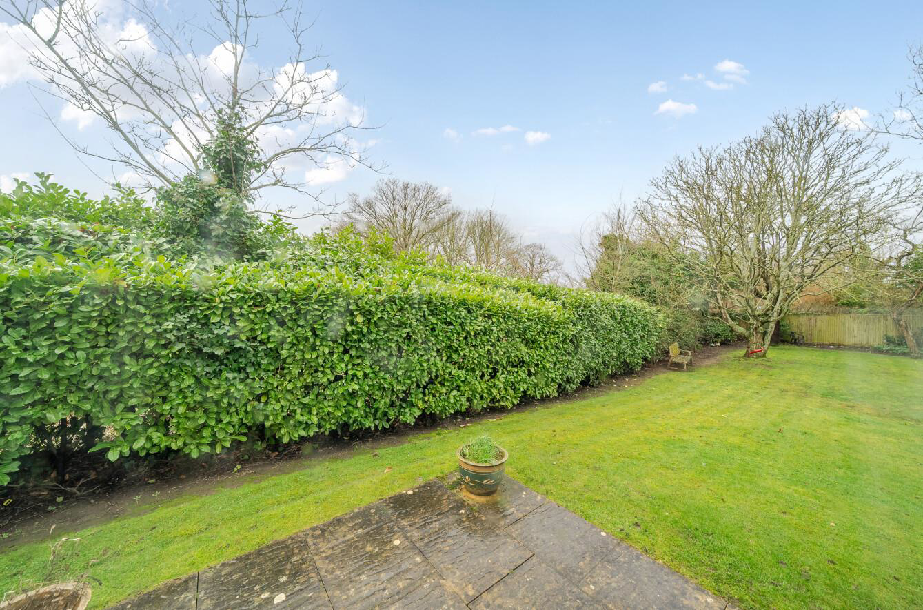 Bartholomew Court, Longcrofte Road, HA8, photo 5