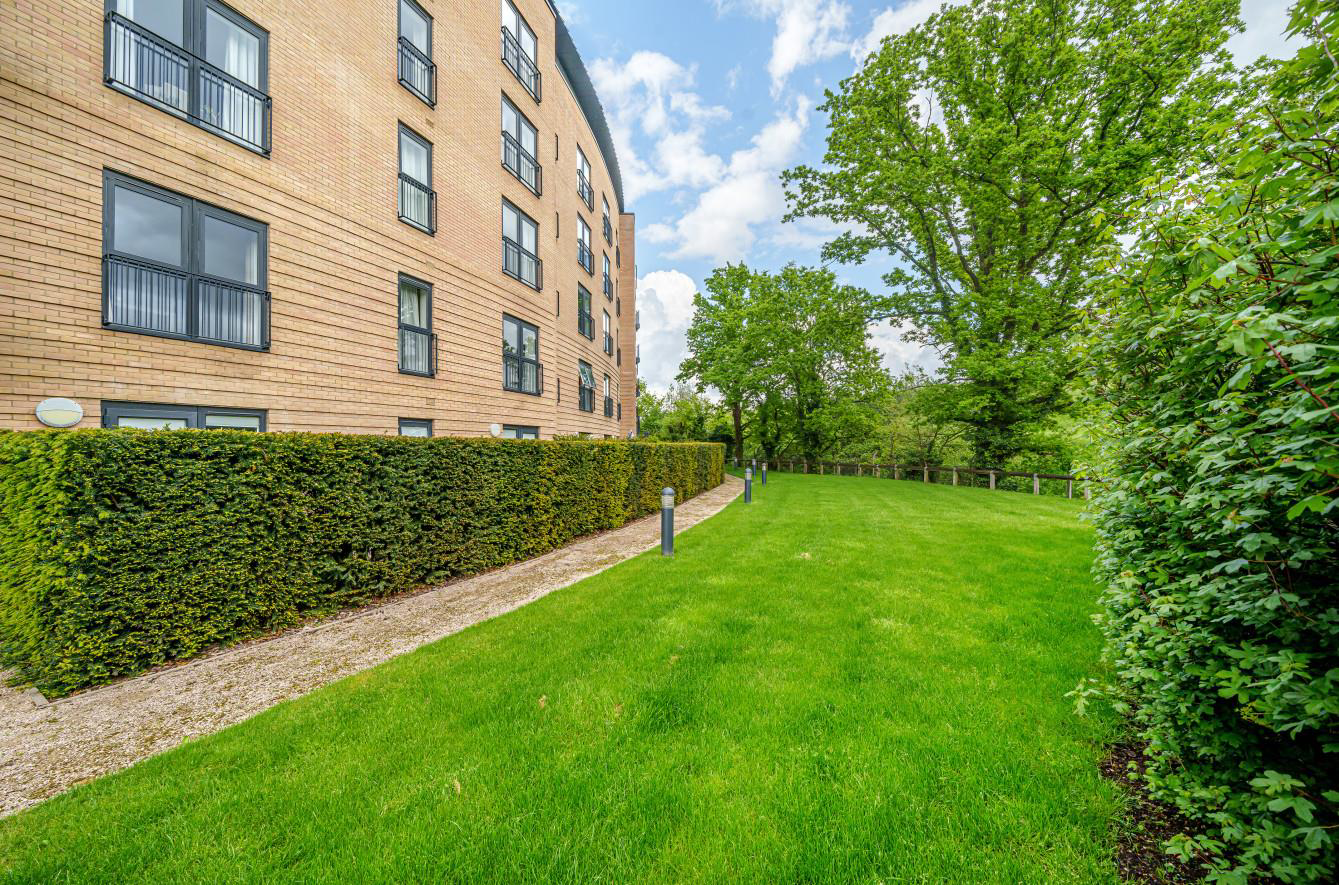 Royal Court, Stanmore, HA7, photo 11