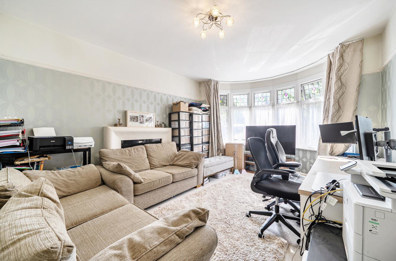 Golf Close, Stanmore, HA7, photo 2