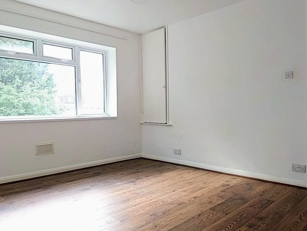 Sterling Avenue, Edgware, HA8, photo 6