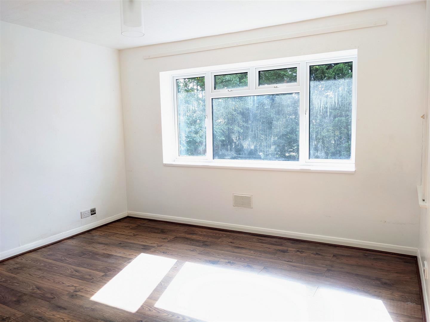Sterling Avenue, Edgware, HA8, photo 5