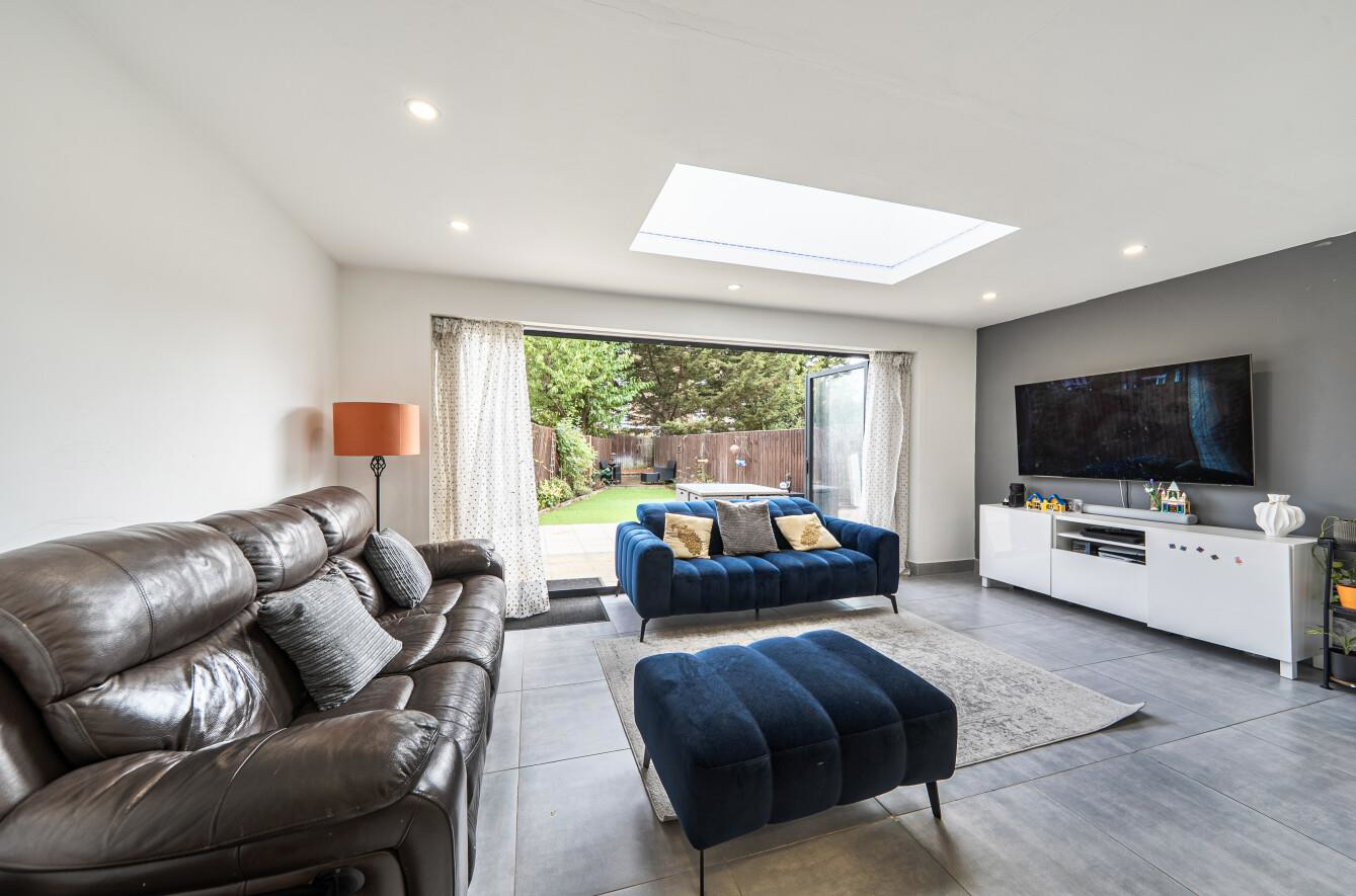 Goodhall Close, Stanmore, HA7, photo 2