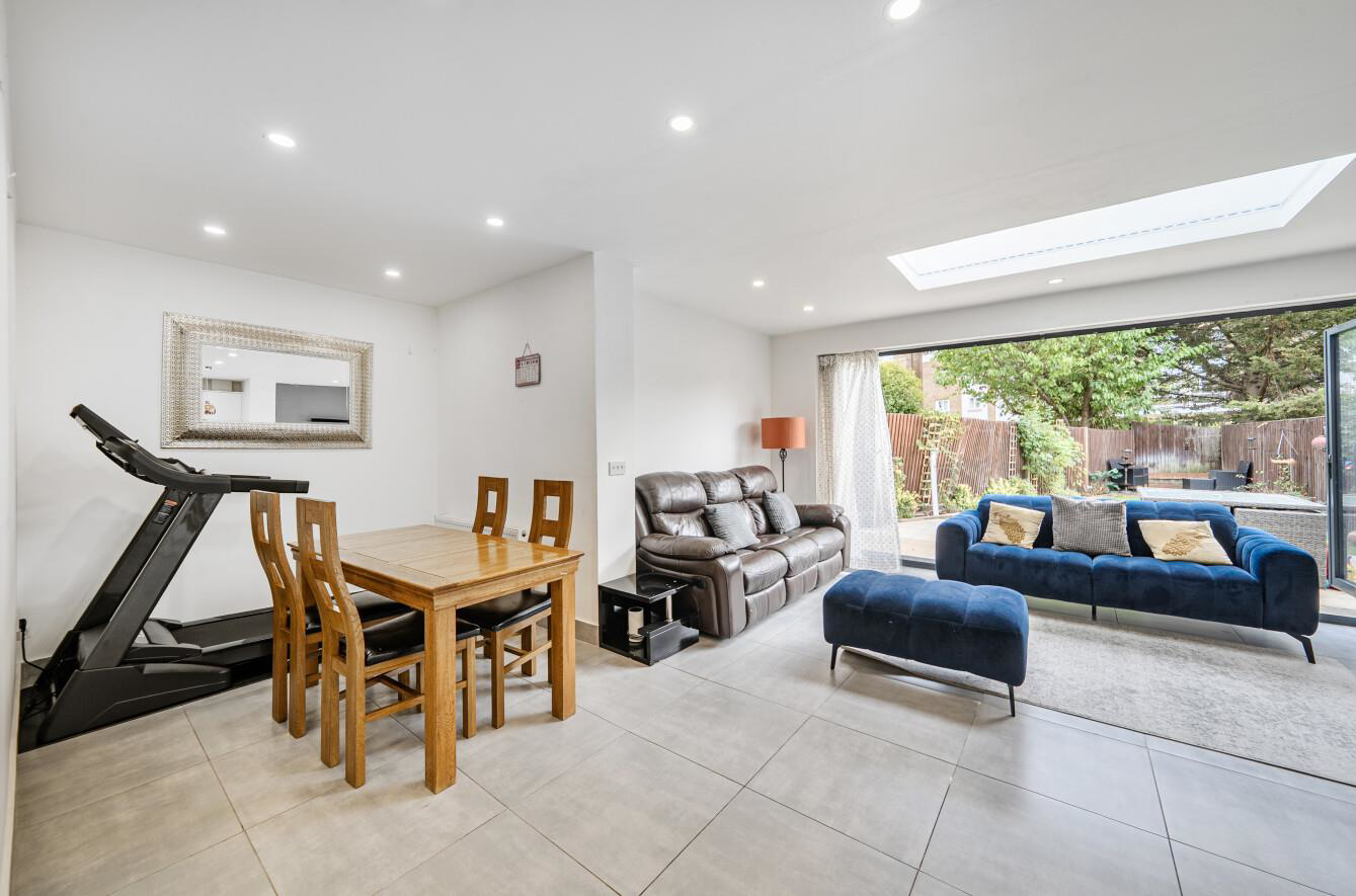 Goodhall Close, Stanmore, HA7, photo 3