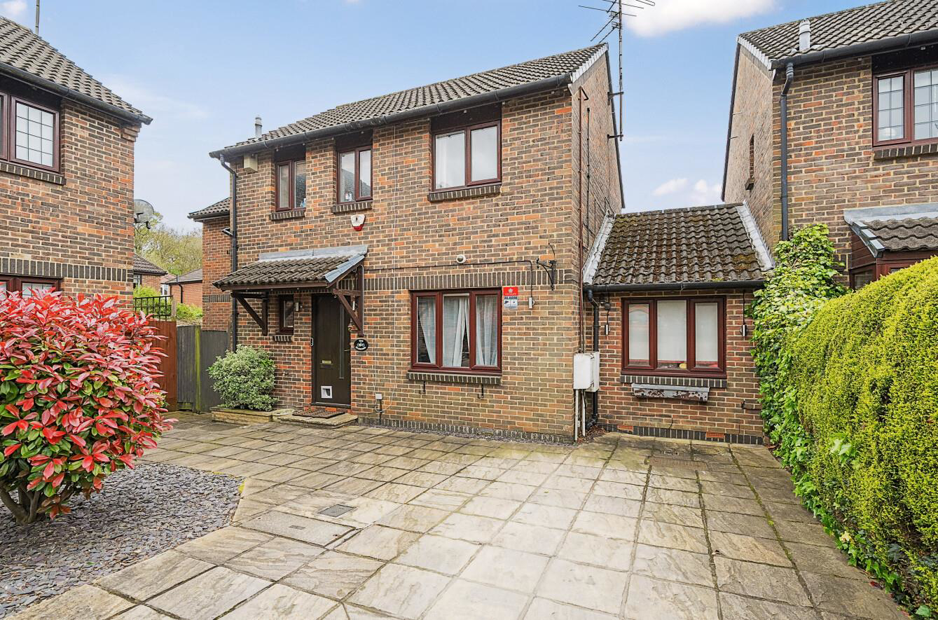 Caddis Close, Stanmore, HA7