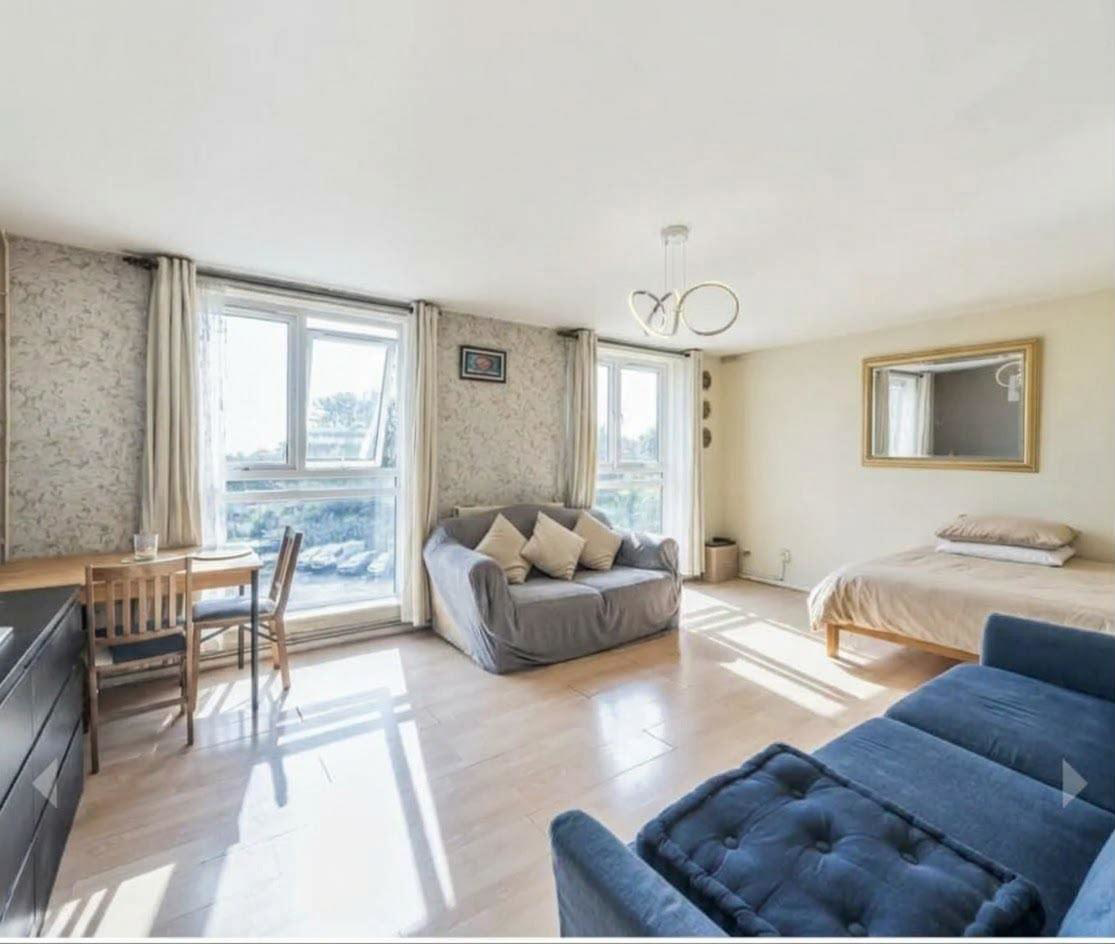 Rusper Close, Stanmore, HA7, photo 3