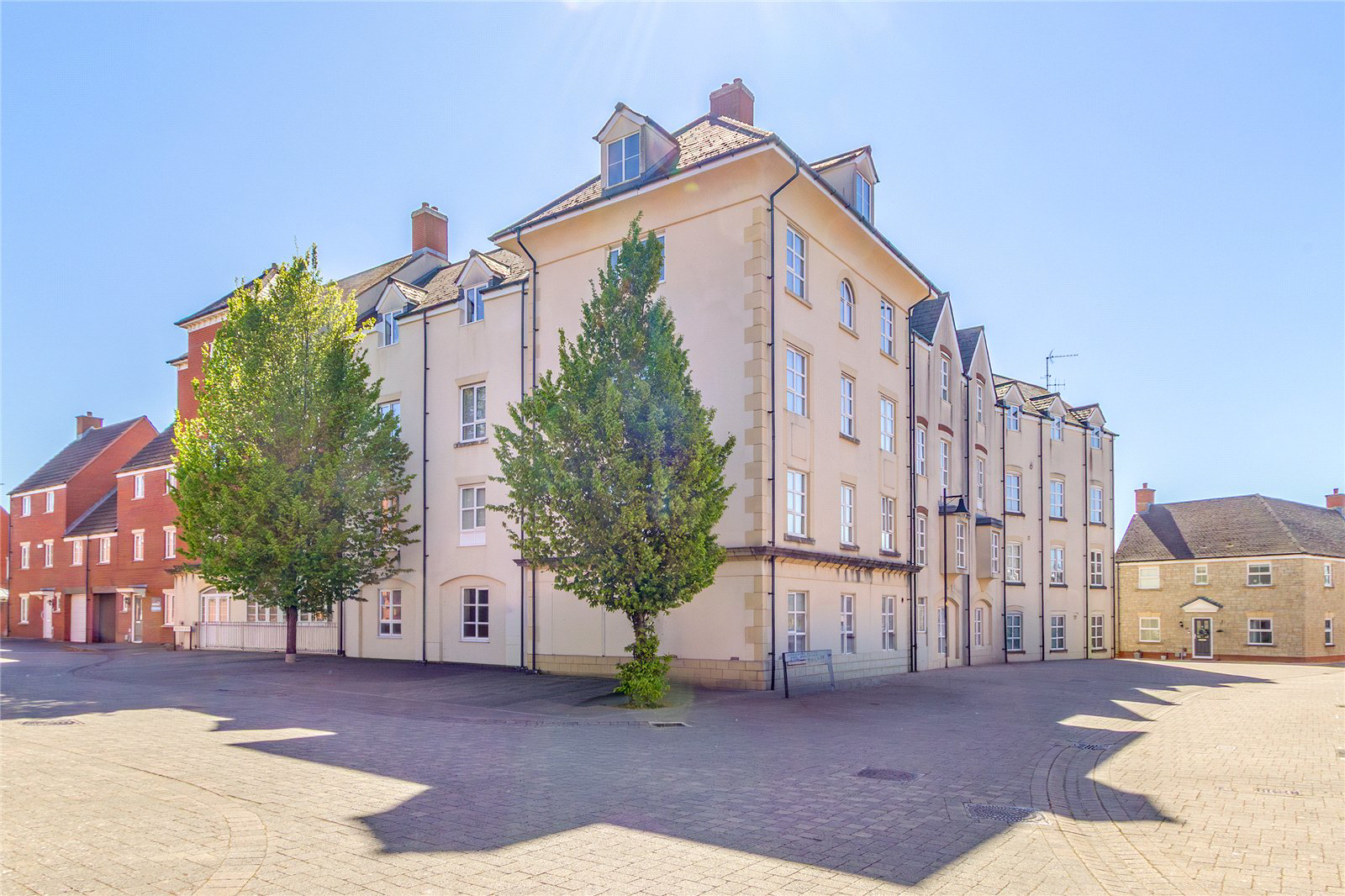 Zakopane Road, Haydon End, Swindon, Wiltshire, SN25