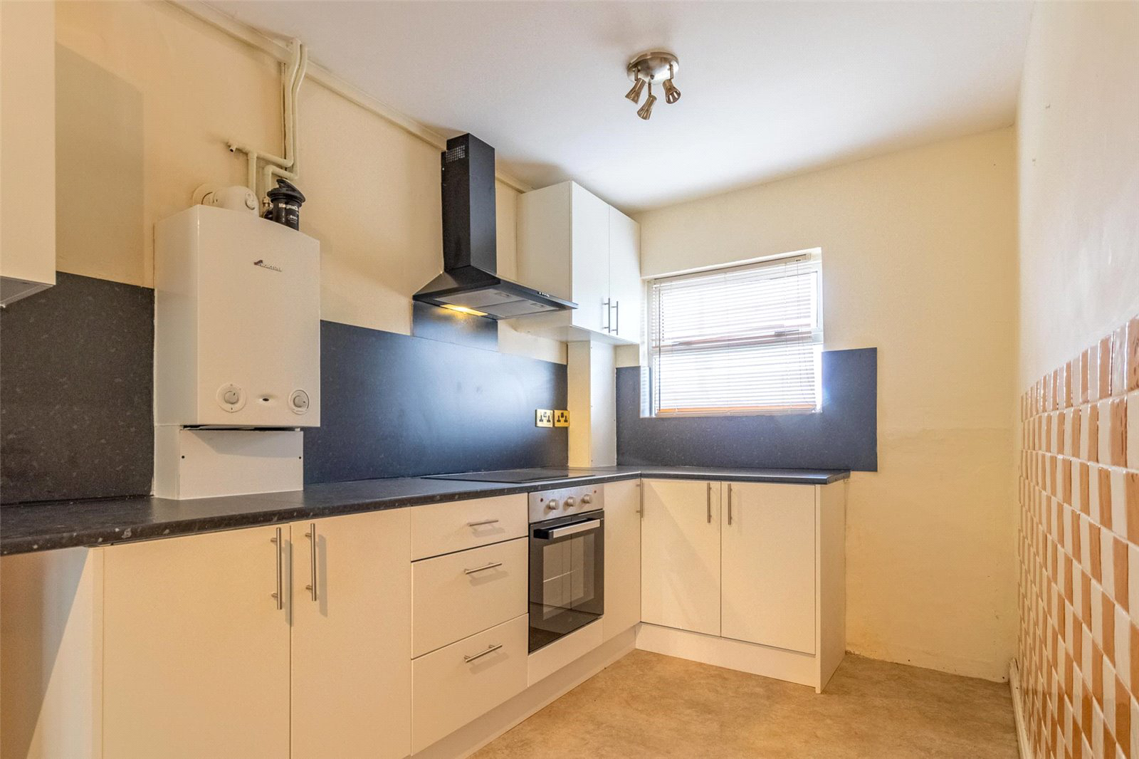 Wolsely Avenue, Park South, Swindon, Wiltshire, SN3, photo 2