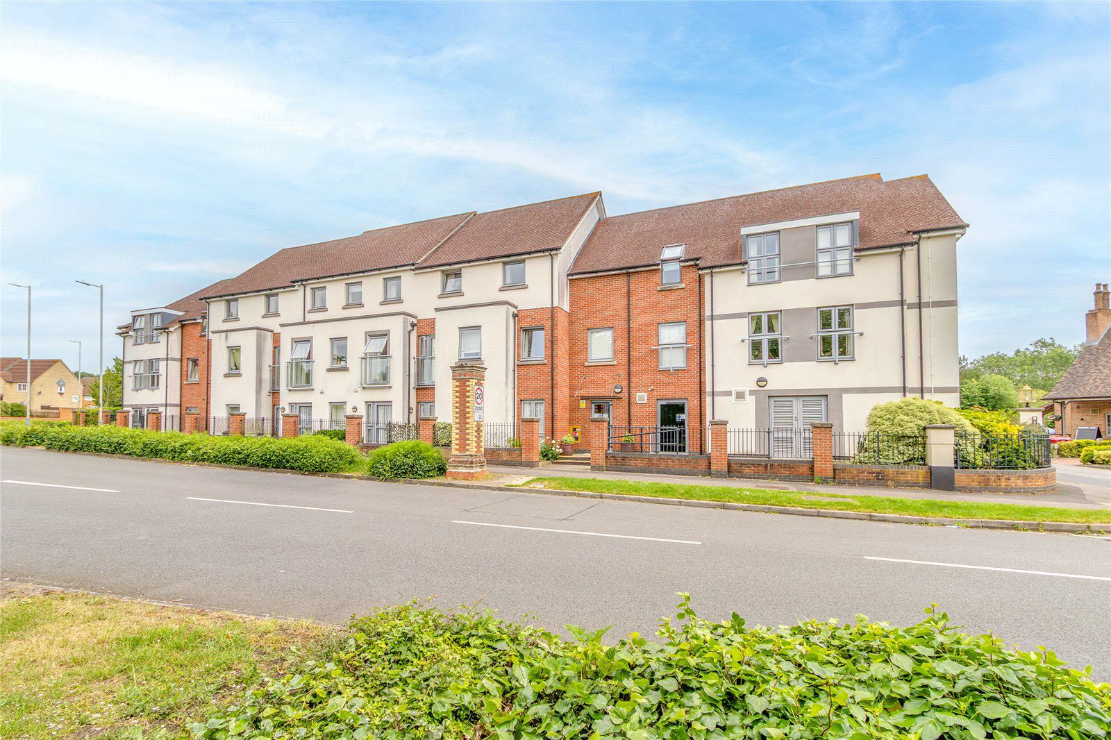 Blunsdon Court, Lady Lane, Swindon, Wiltshire, SN25, photo 14