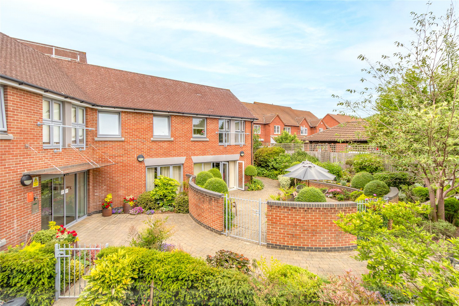 Blunsdon Court, Lady Lane, Swindon, Wiltshire, SN25, photo 13