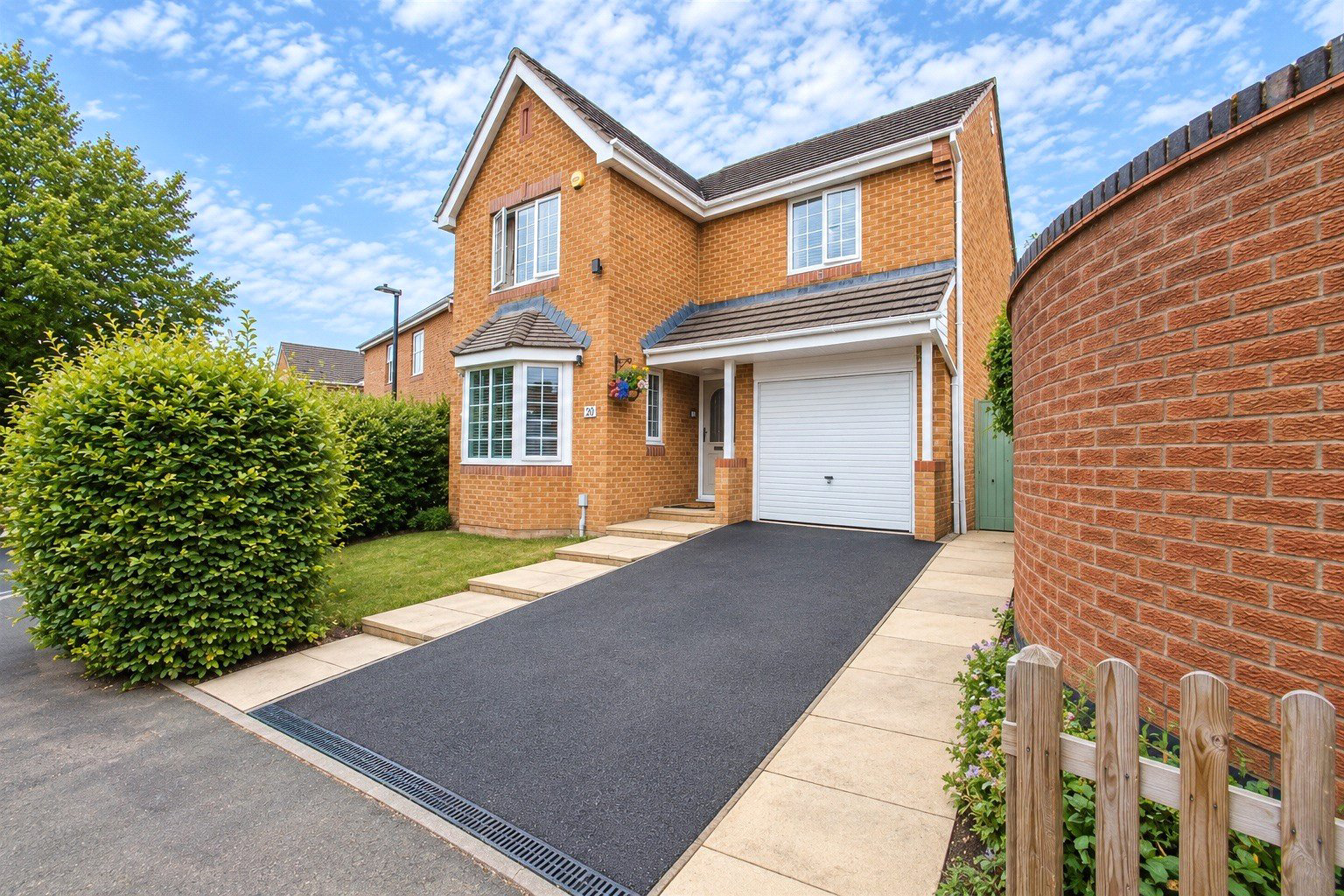 Warrener Close, Groundwell West, Swindon, Wiltshire, SN25