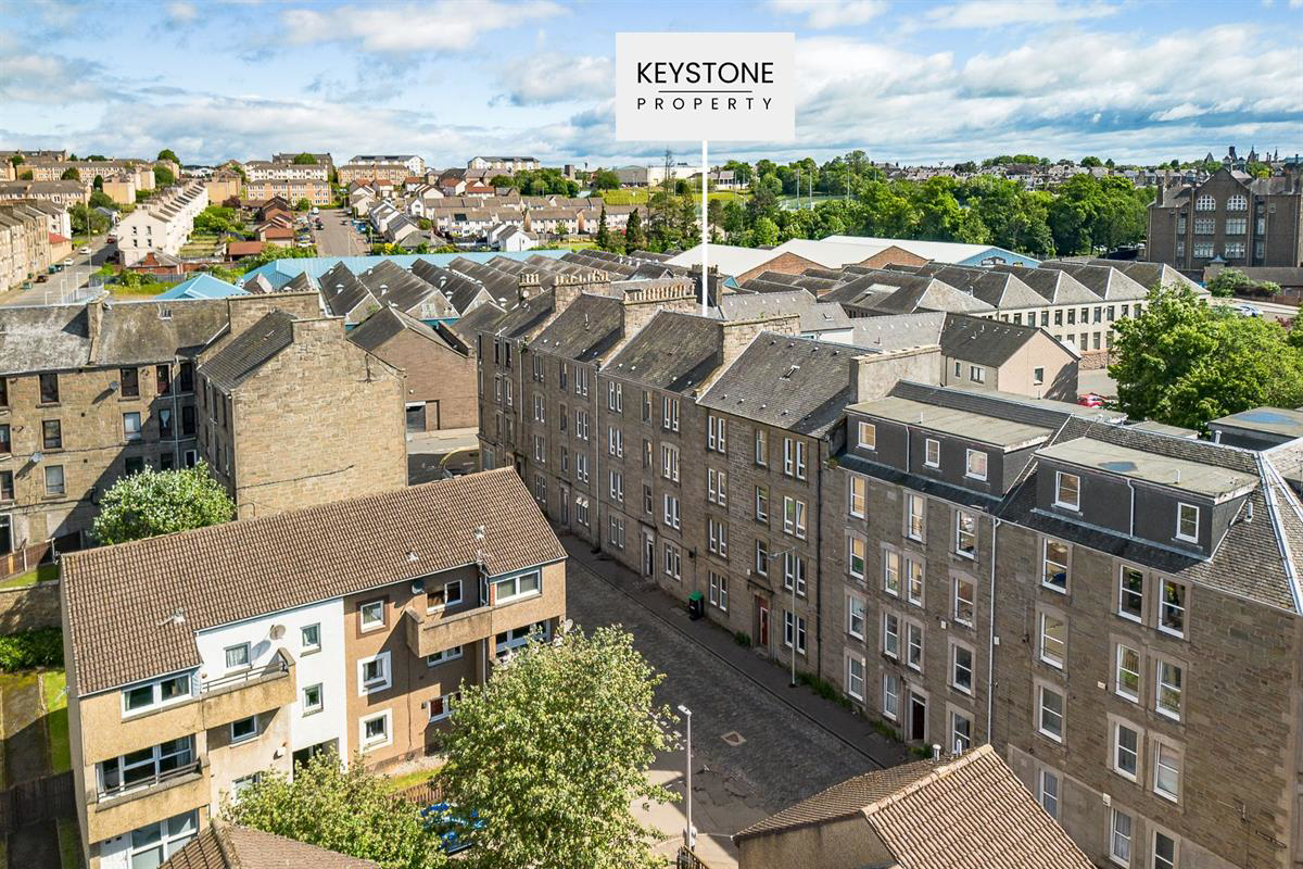 3/R, 23 Ogilvie Street, Dundee. DD4 6SE