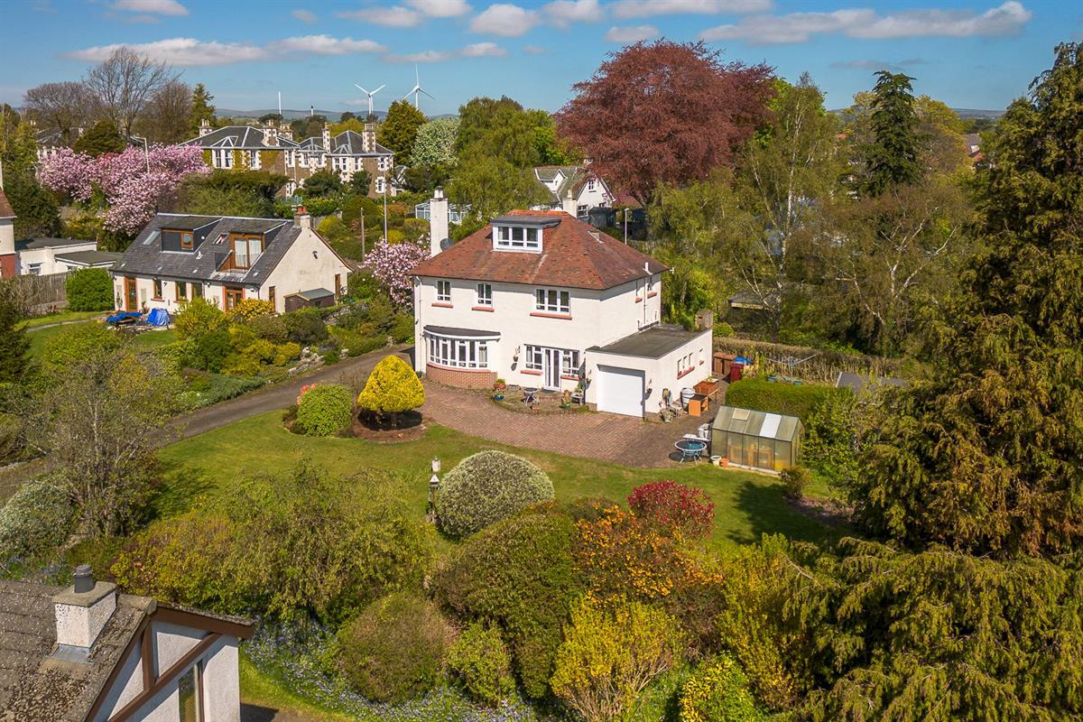 138 Strathern Road, Broughty Ferry. DD5 1BQ