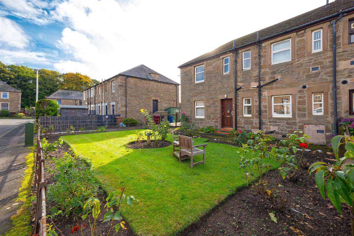 21 Ivanhoe Place, Dundee. DD4 6LQ, photo 8