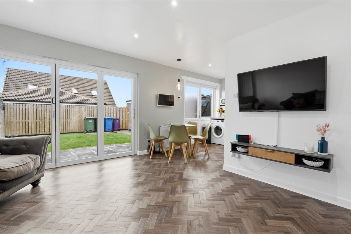 25 Malcolm Crescent, Monifieth. DD5 4RT, photo 2