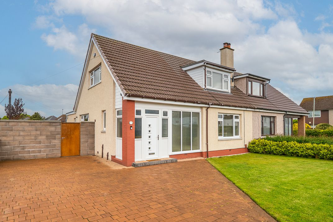 41 West School Road, Dundee. DD3 8PG