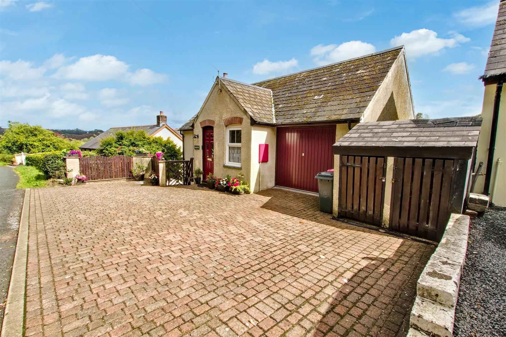 Abercych, Boncath