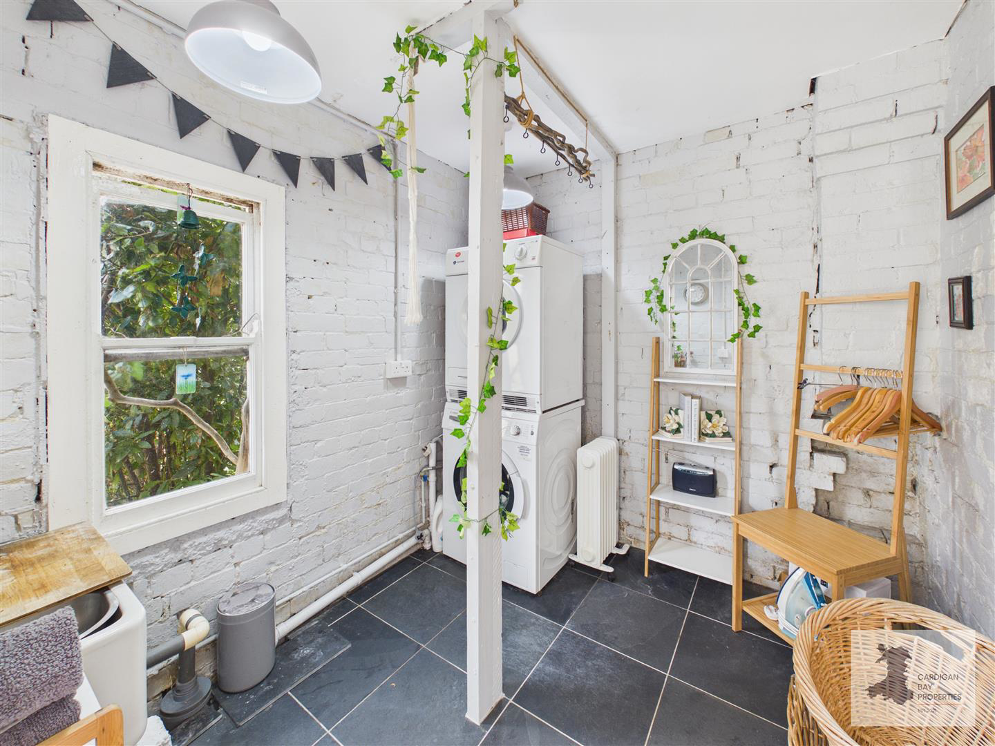 Gwbert Road, Cardigan, photo 29