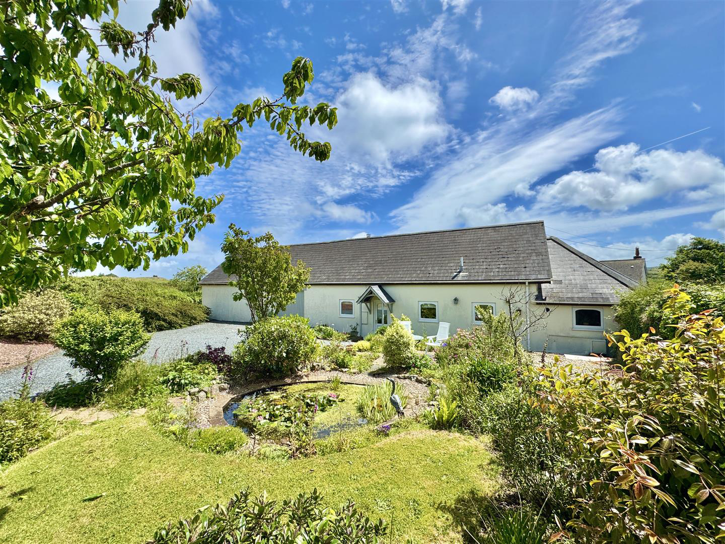 Treskerby, Redruth
