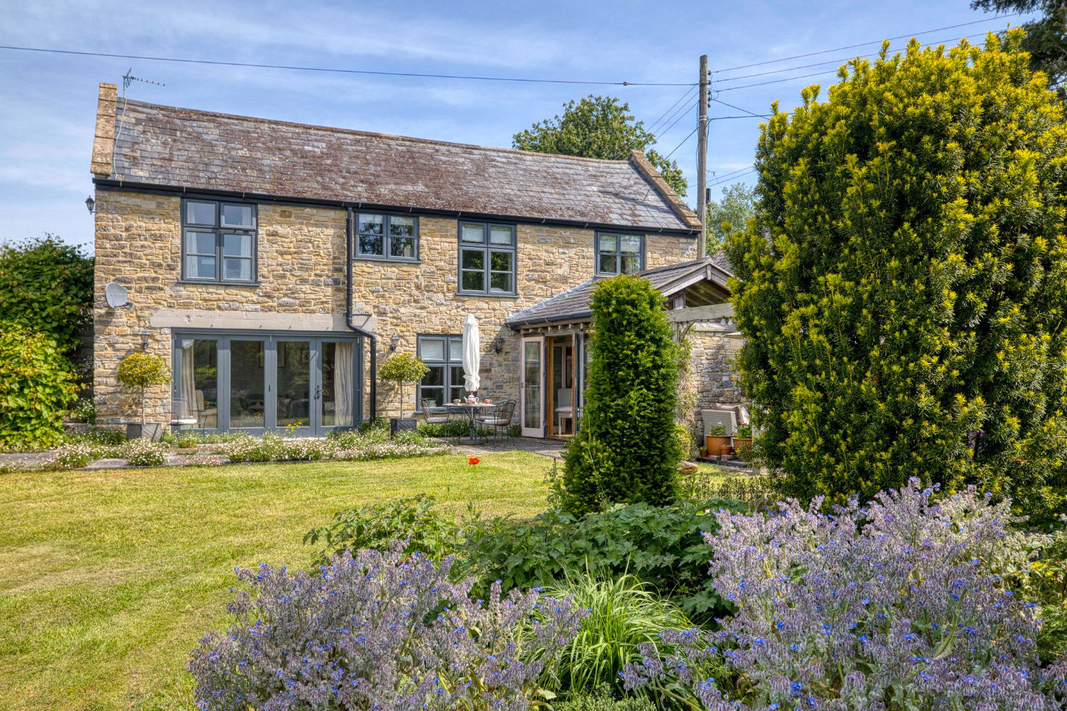 Nr Wedmore - Immaculate 4 Bedroom period property