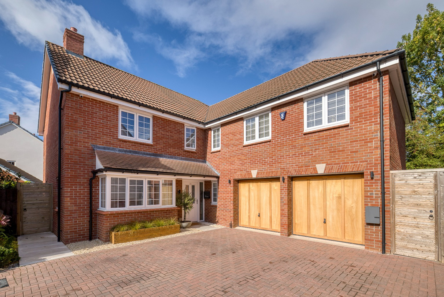 Exclusive enclave, Brent Knoll