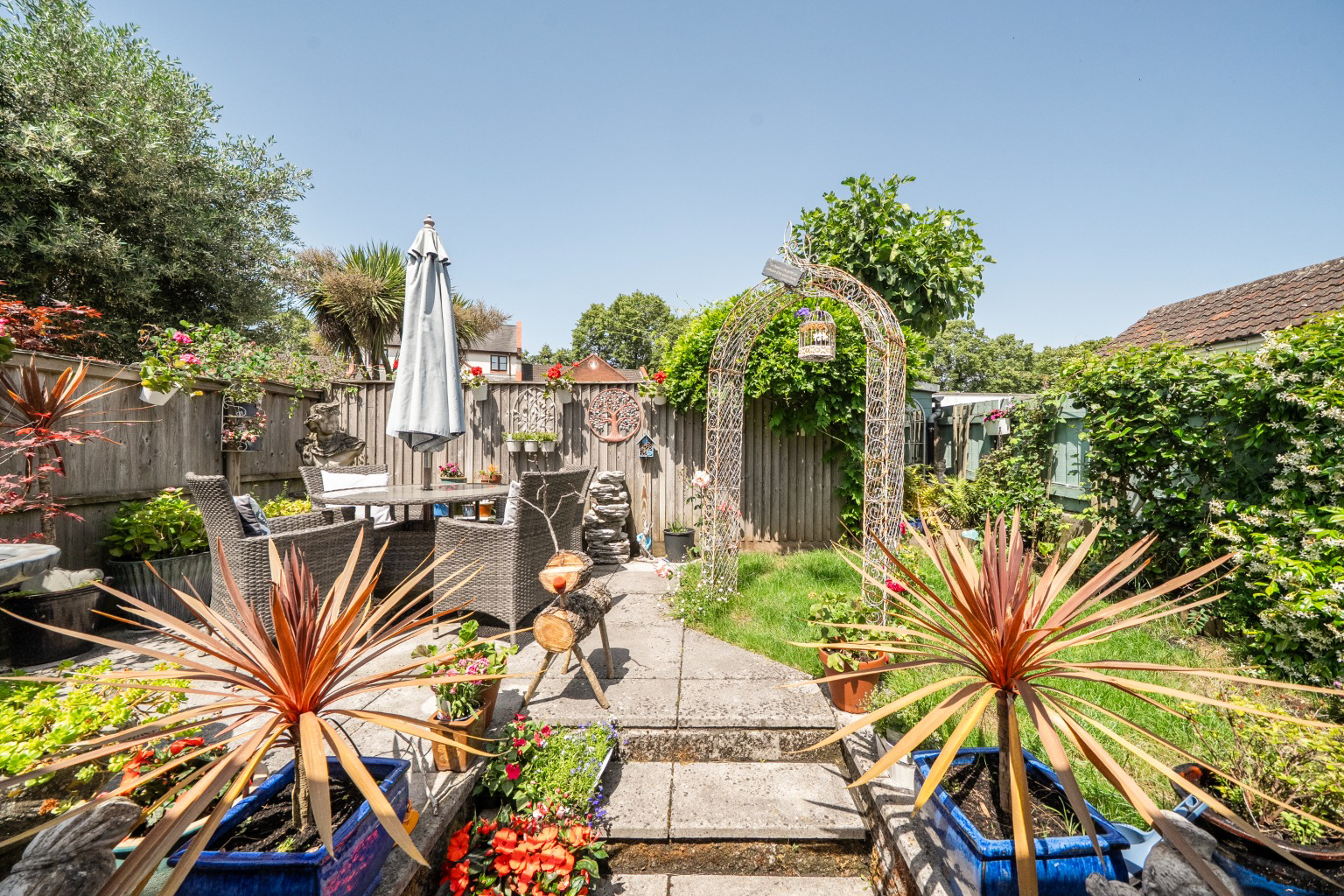 Central Wells with parking and manageable garden, photo 3