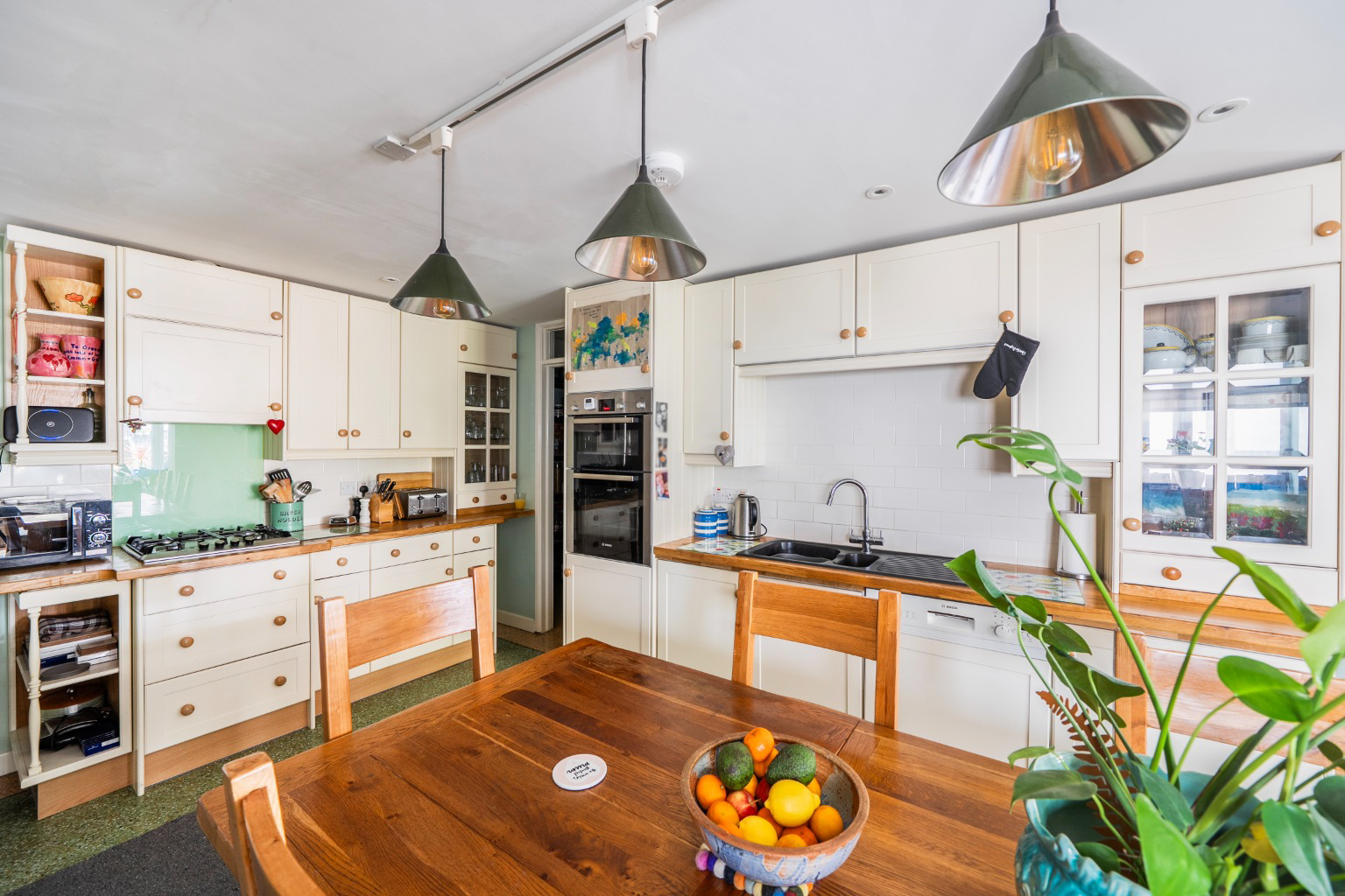 Central Wells with parking and manageable garden, photo 8