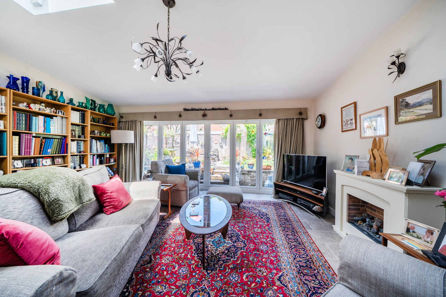 Central Wells with parking and manageable garden, photo 2