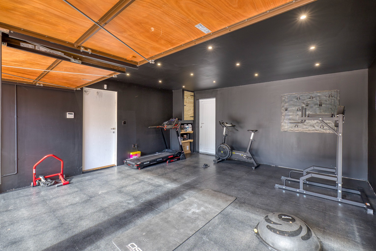 Exclusive enclave, Brent Knoll, photo 18