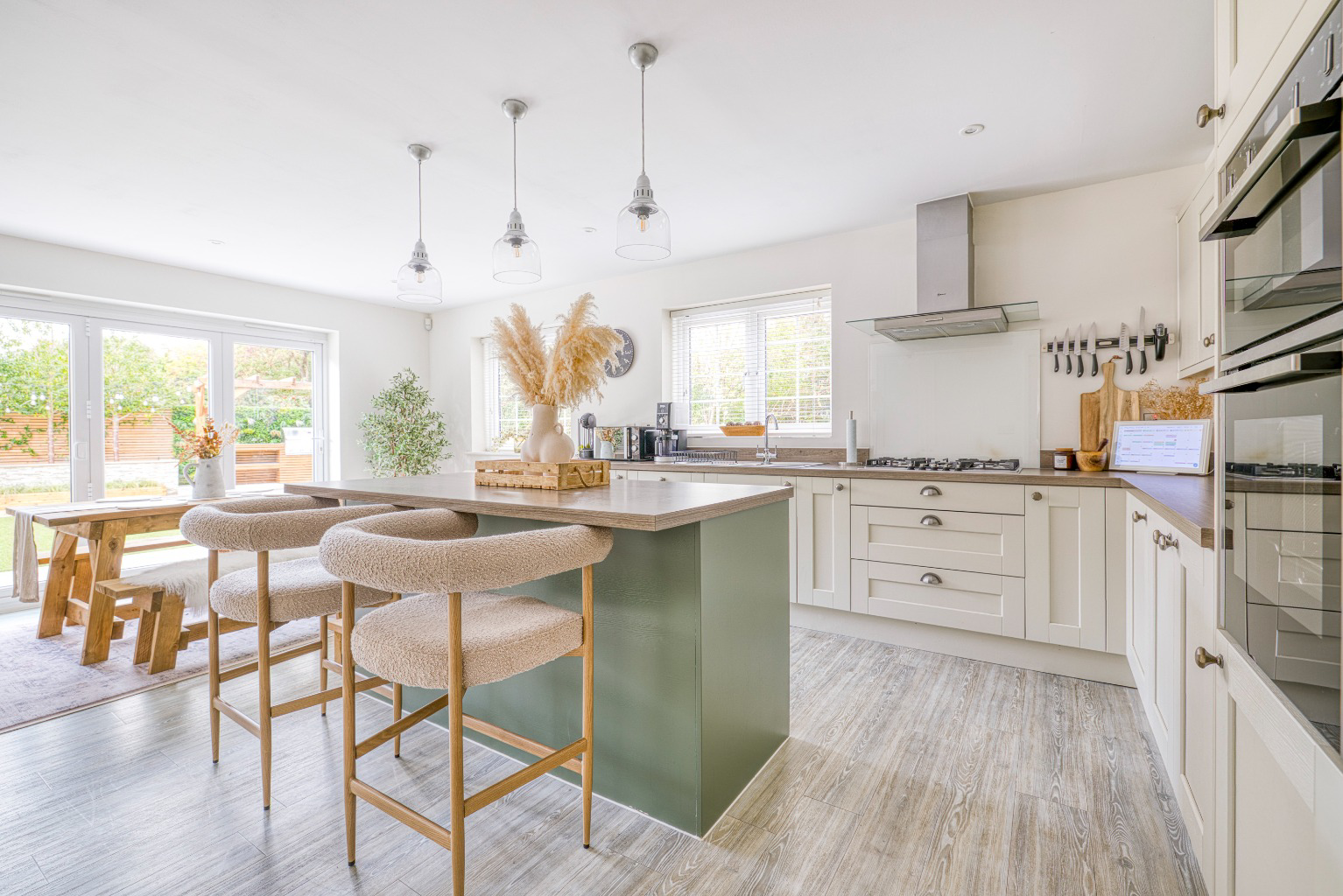 Exclusive enclave, Brent Knoll, photo 2
