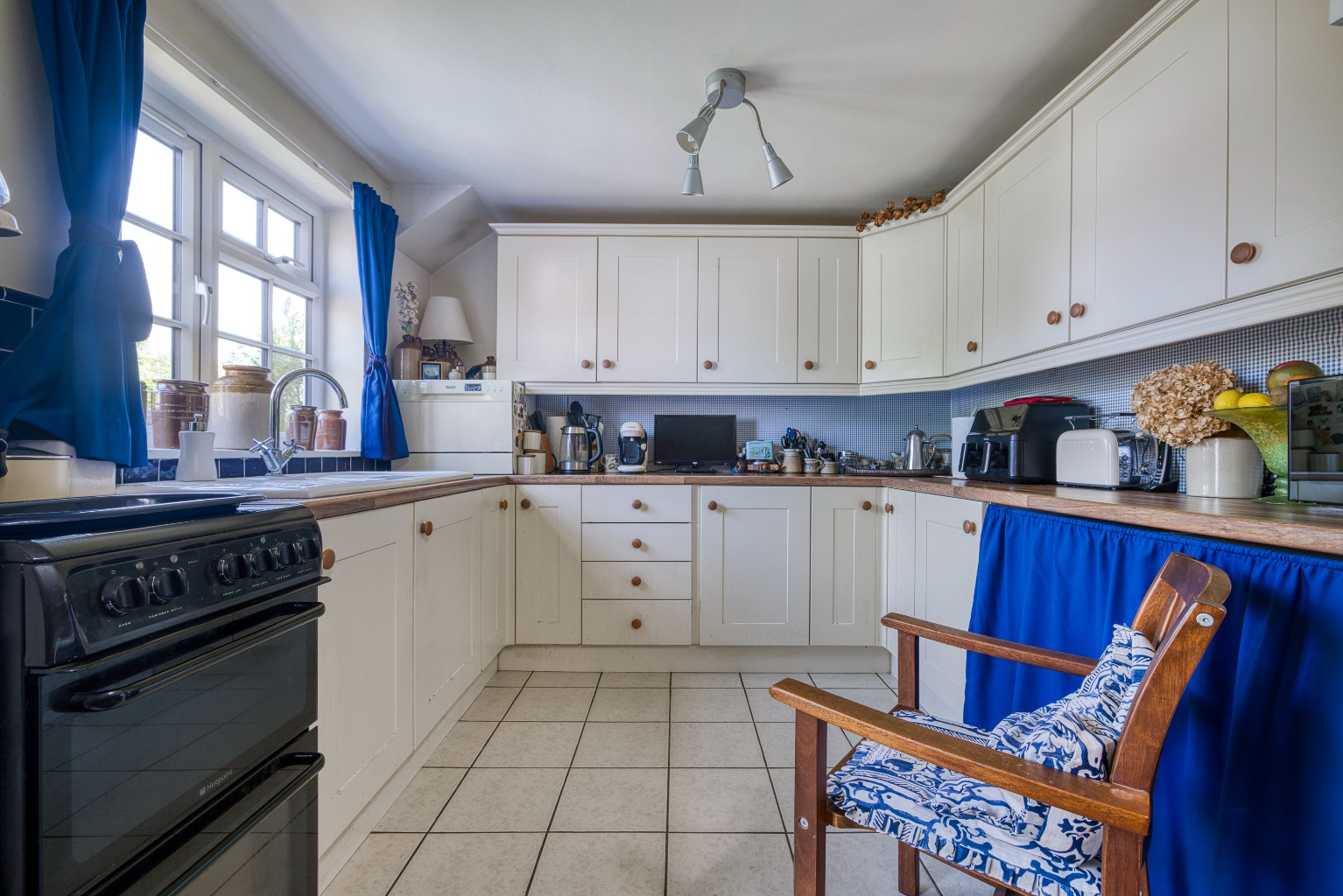 Period home in popular village between Wedmore and Glastonbury, photo 8