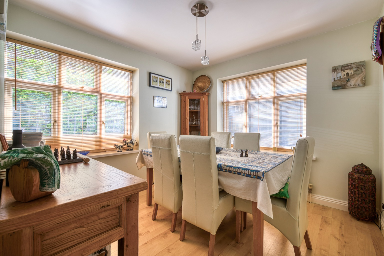 Discreetly located, in an elevated position in the heart of Shepton Mallet, photo 5