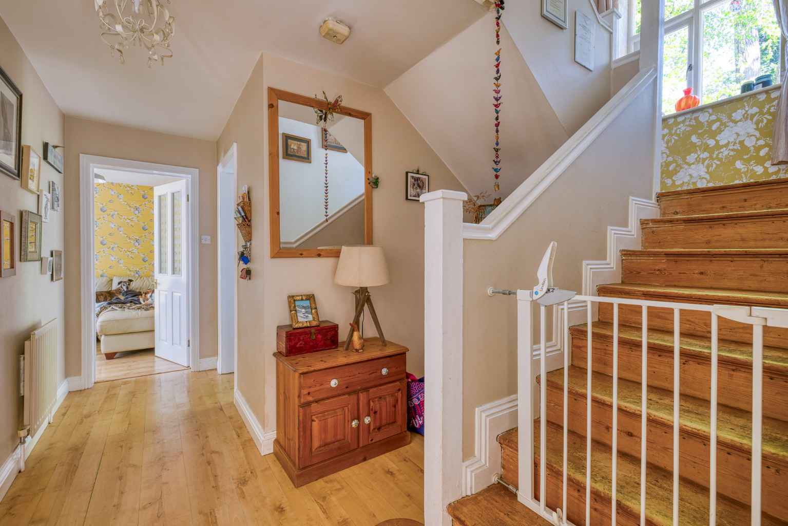 Discreetly located, in an elevated position in the heart of Shepton Mallet, photo 9