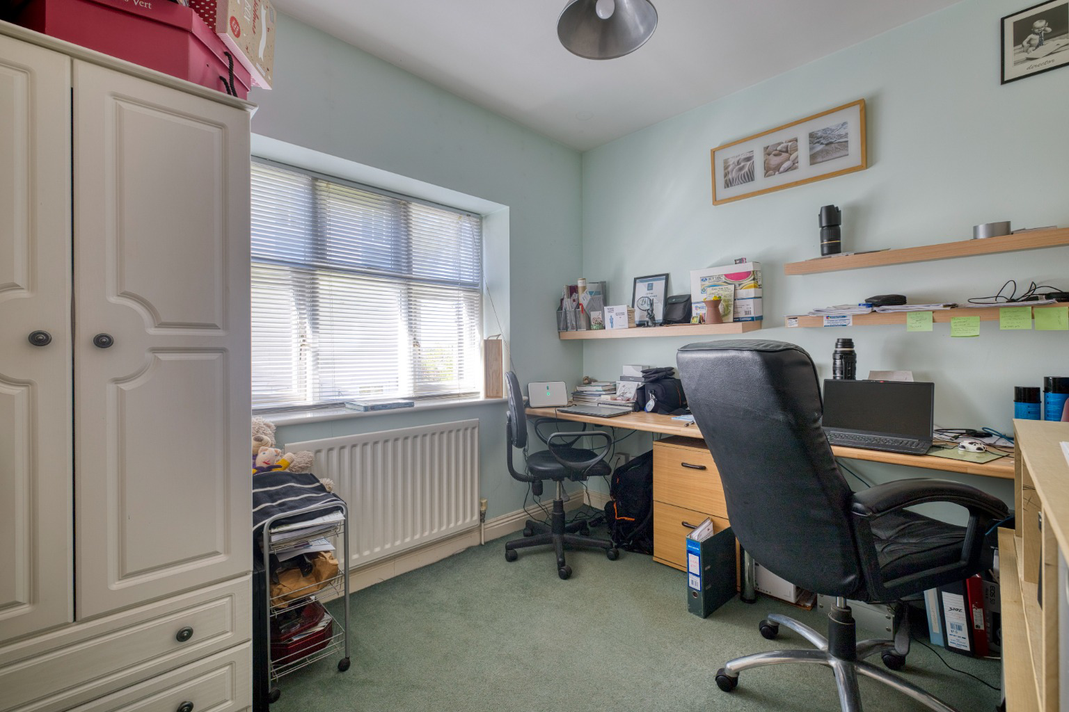 Discreetly located, in an elevated position in the heart of Shepton Mallet, photo 17