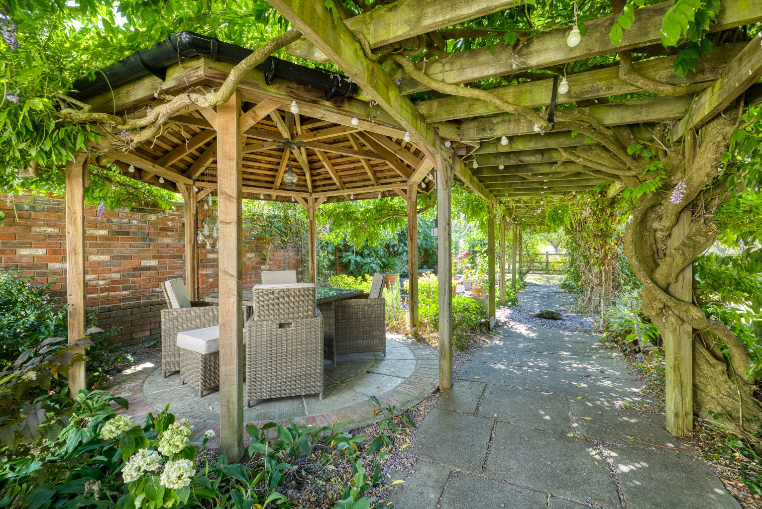 A hidden gem - period barn conversion with secluded gardens and orchard, photo 20