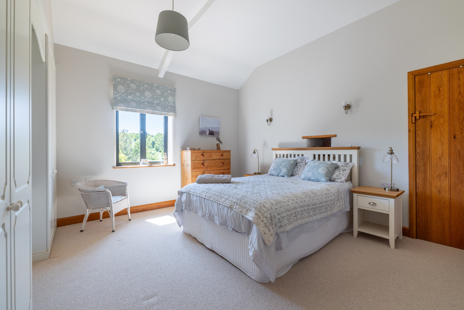 A hidden gem - period barn conversion with secluded gardens and orchard, photo 14