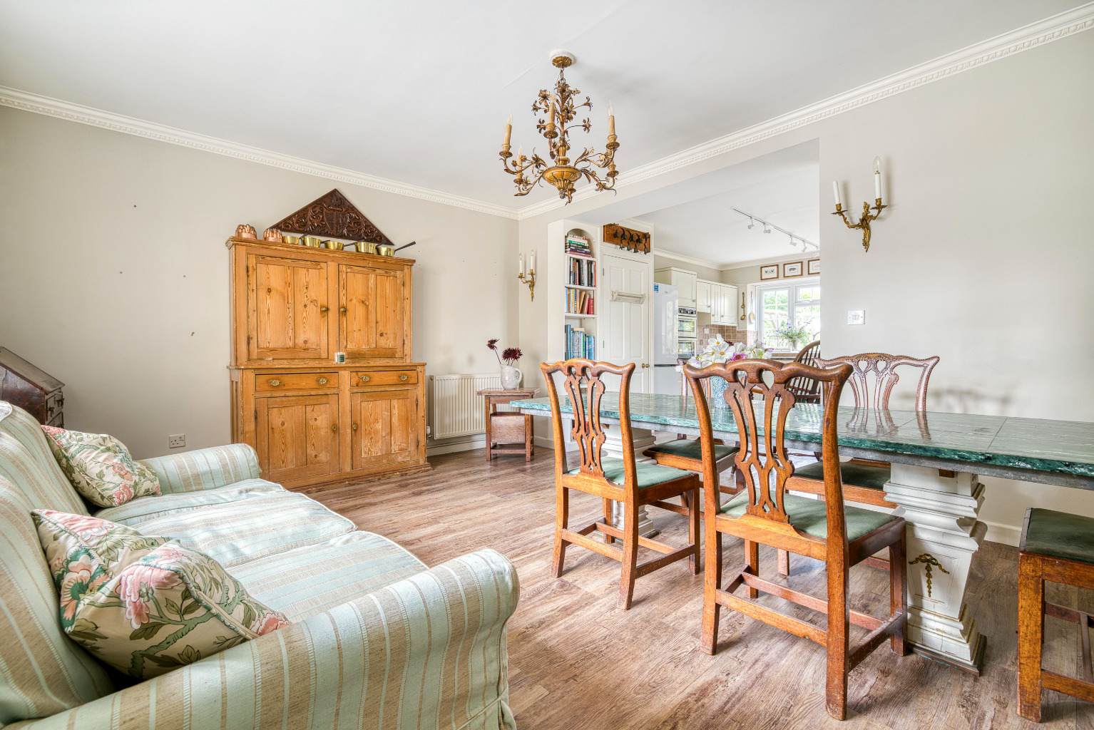 4 Lodge Court, South Street, photo 5