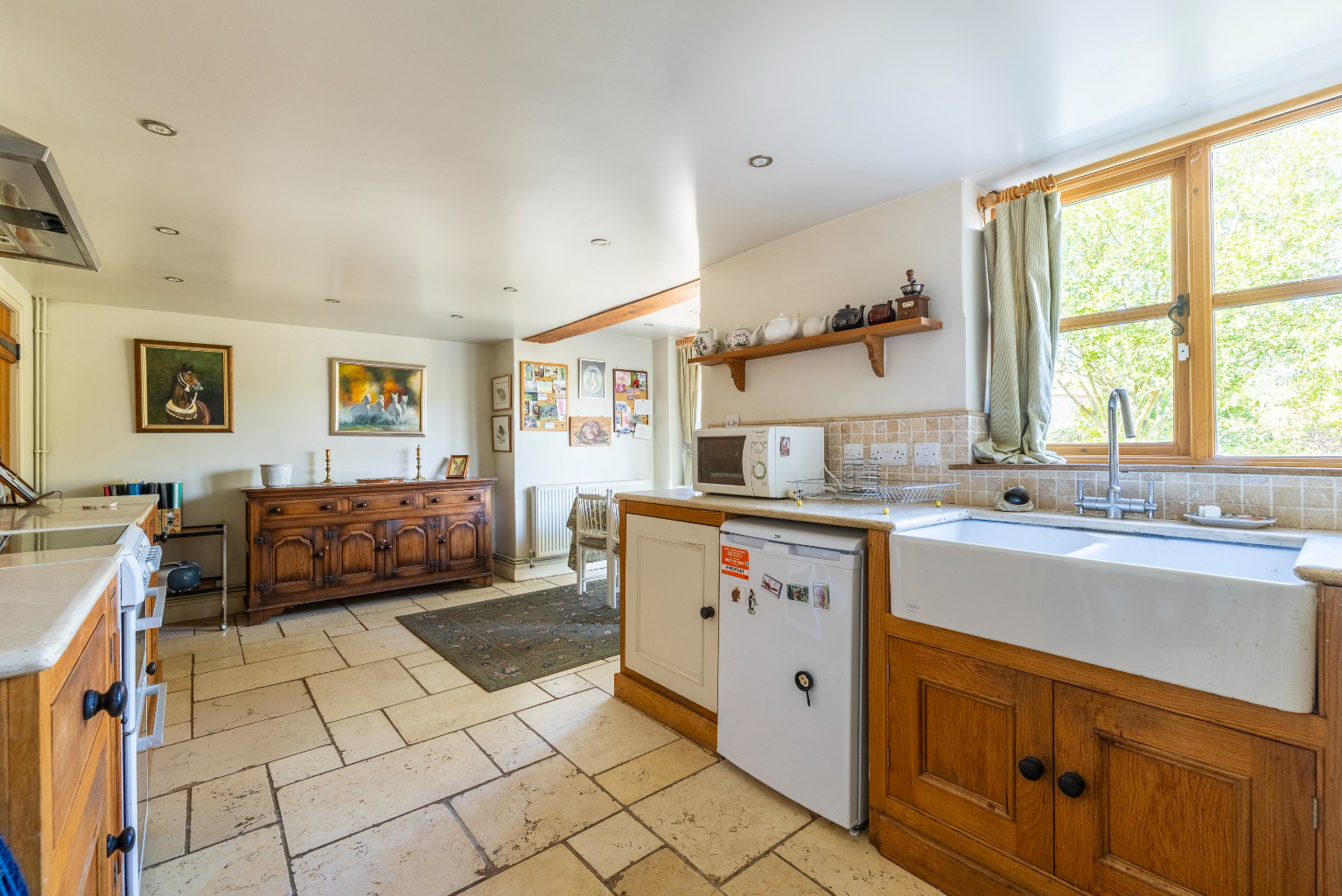 Period cottage in popular village of North Wootton, photo 13
