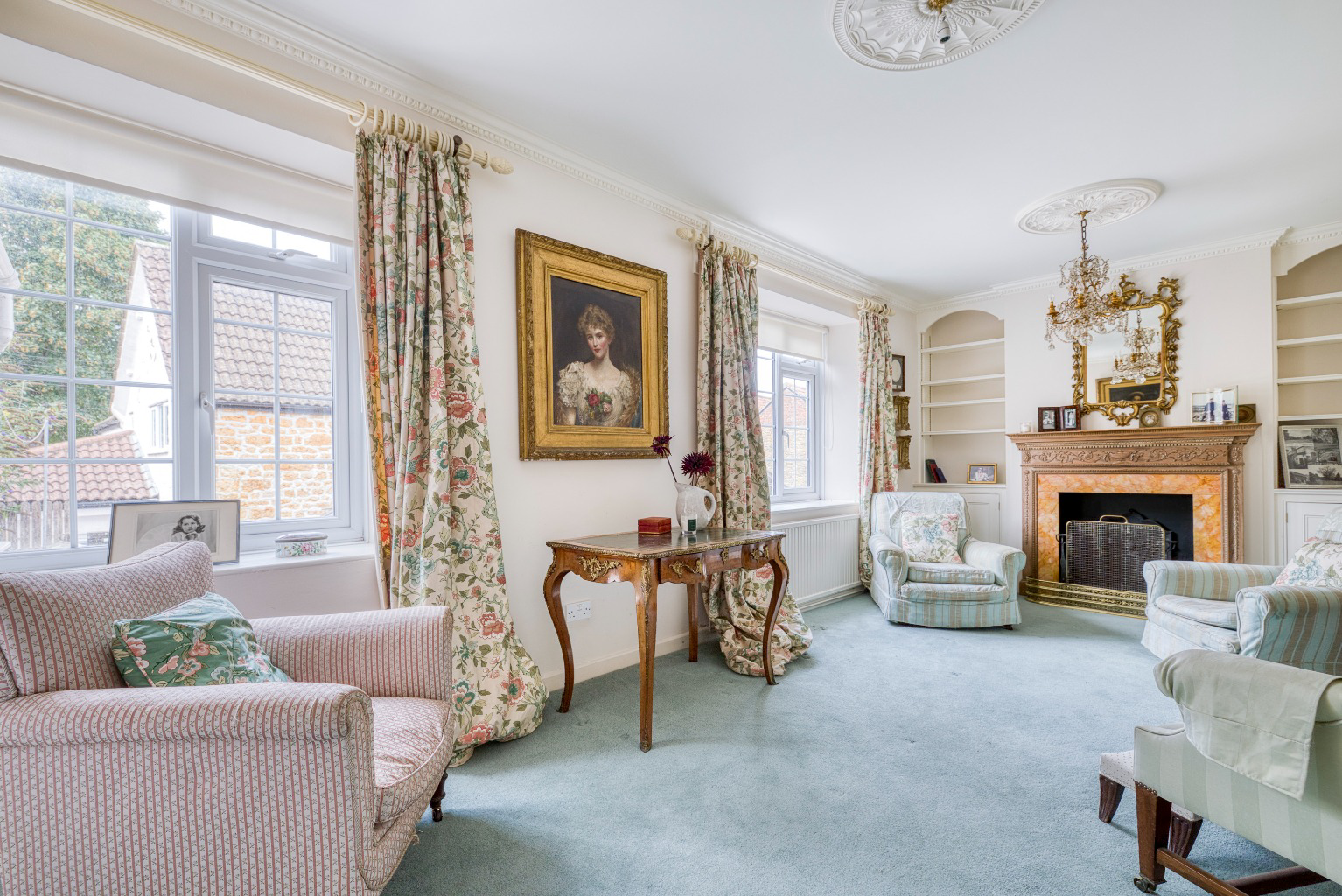 4 Lodge Court, South Street, photo 3