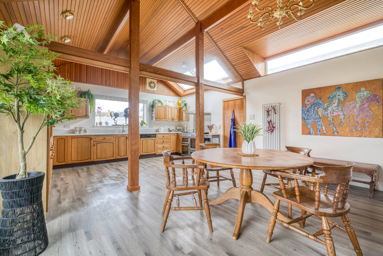 STREET. Great style. Very spacious 3,000 sq.ft. +, photo 2