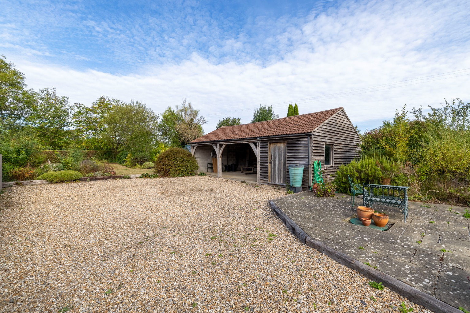Period cottage in popular village of North Wootton, photo 24