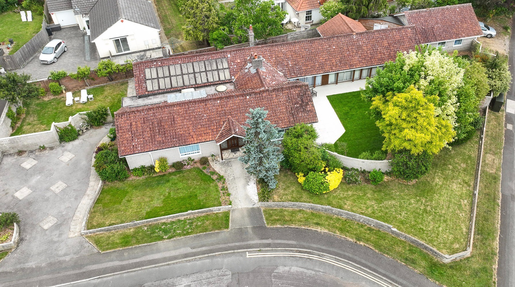 STREET. Great style. Very spacious 3,000 sq.ft. +, photo 3