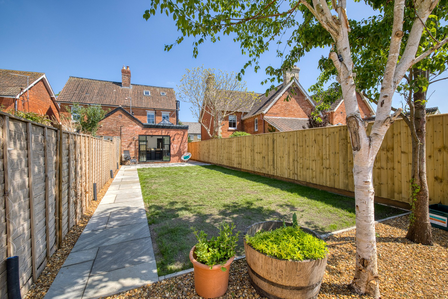 Just a minutes walk from Castle Cary High Street, photo 22