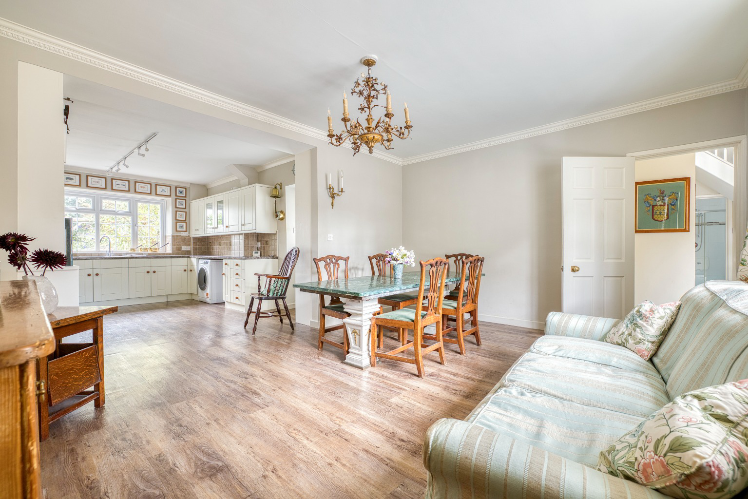 4 Lodge Court, South Street, photo 6
