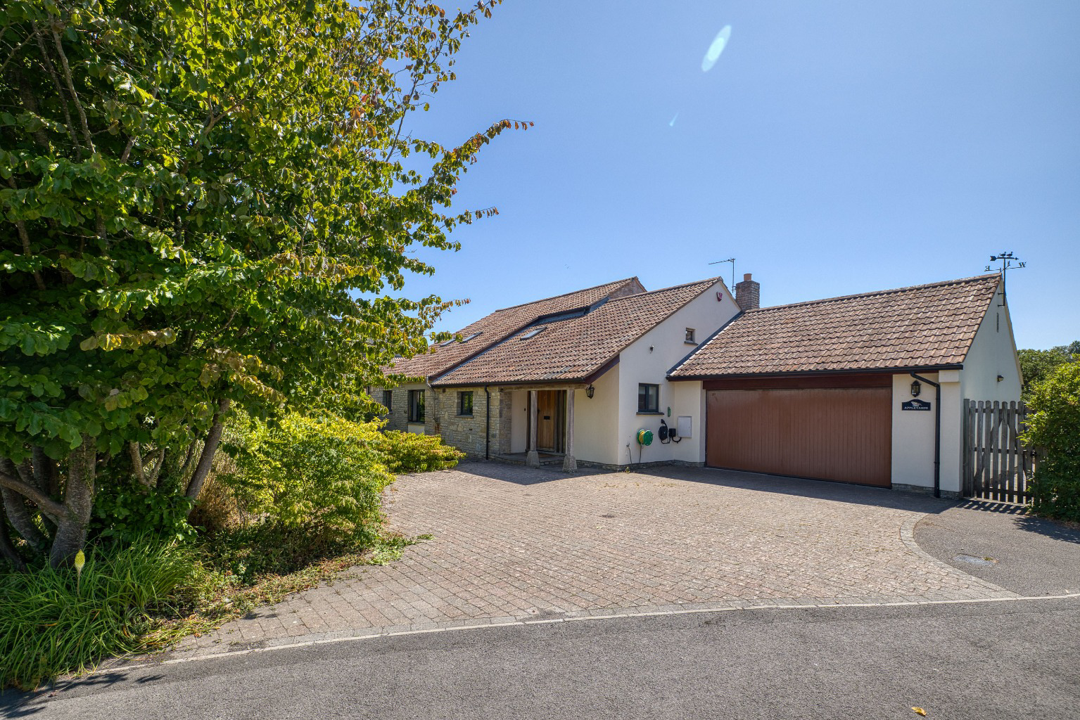 A hidden gem - period barn conversion with secluded gardens and orchard, photo 31