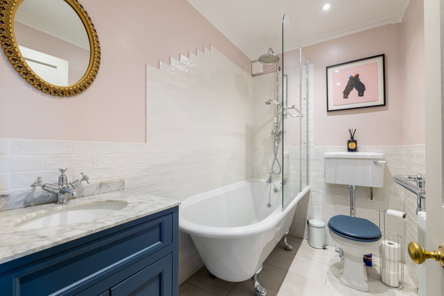 Just a minutes walk from Castle Cary High Street, photo 17