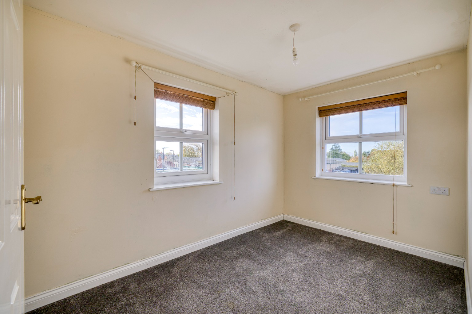 Central Wells, walking distance to all facilities, photo 16