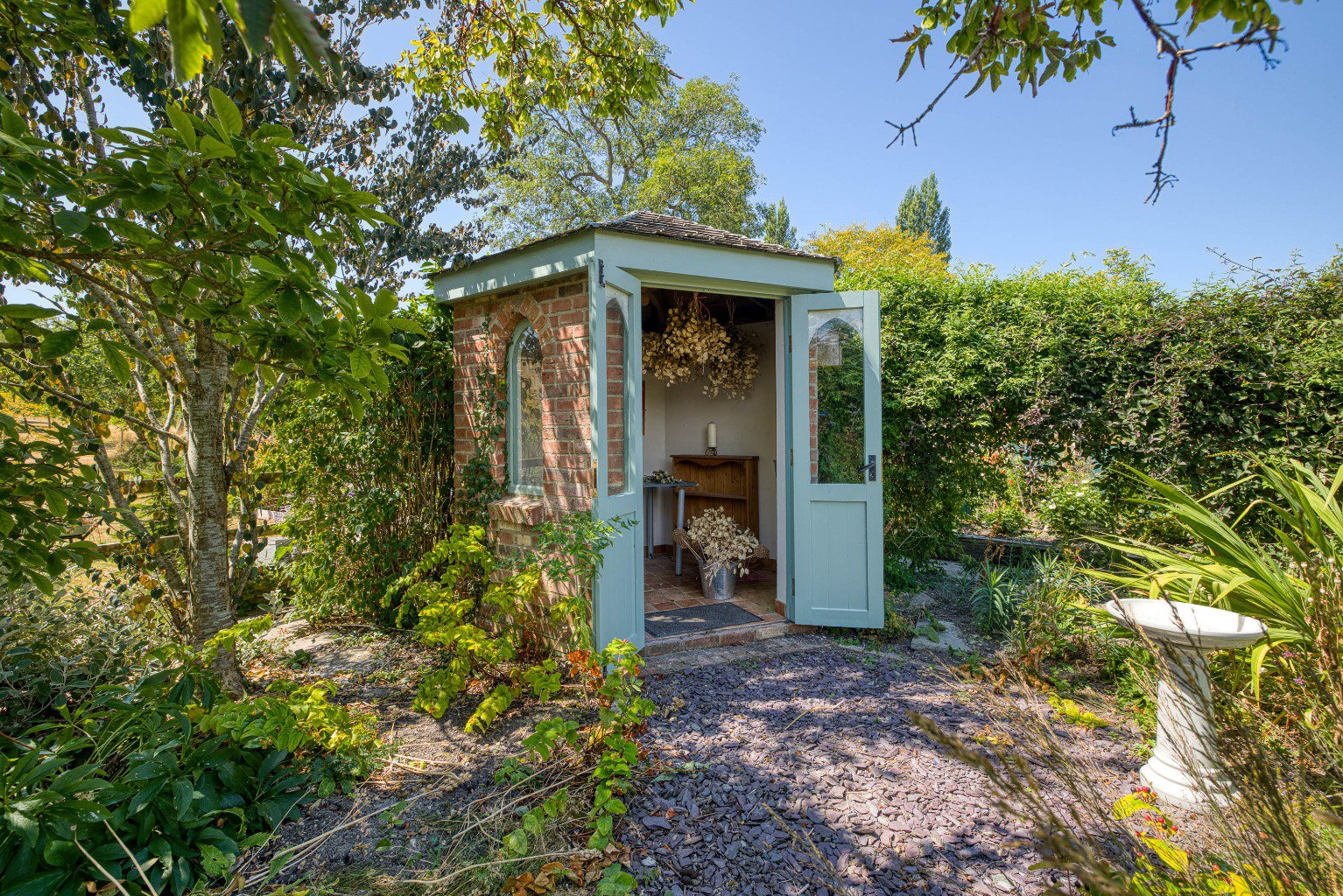 A hidden gem - period barn conversion with secluded gardens and orchard, photo 22