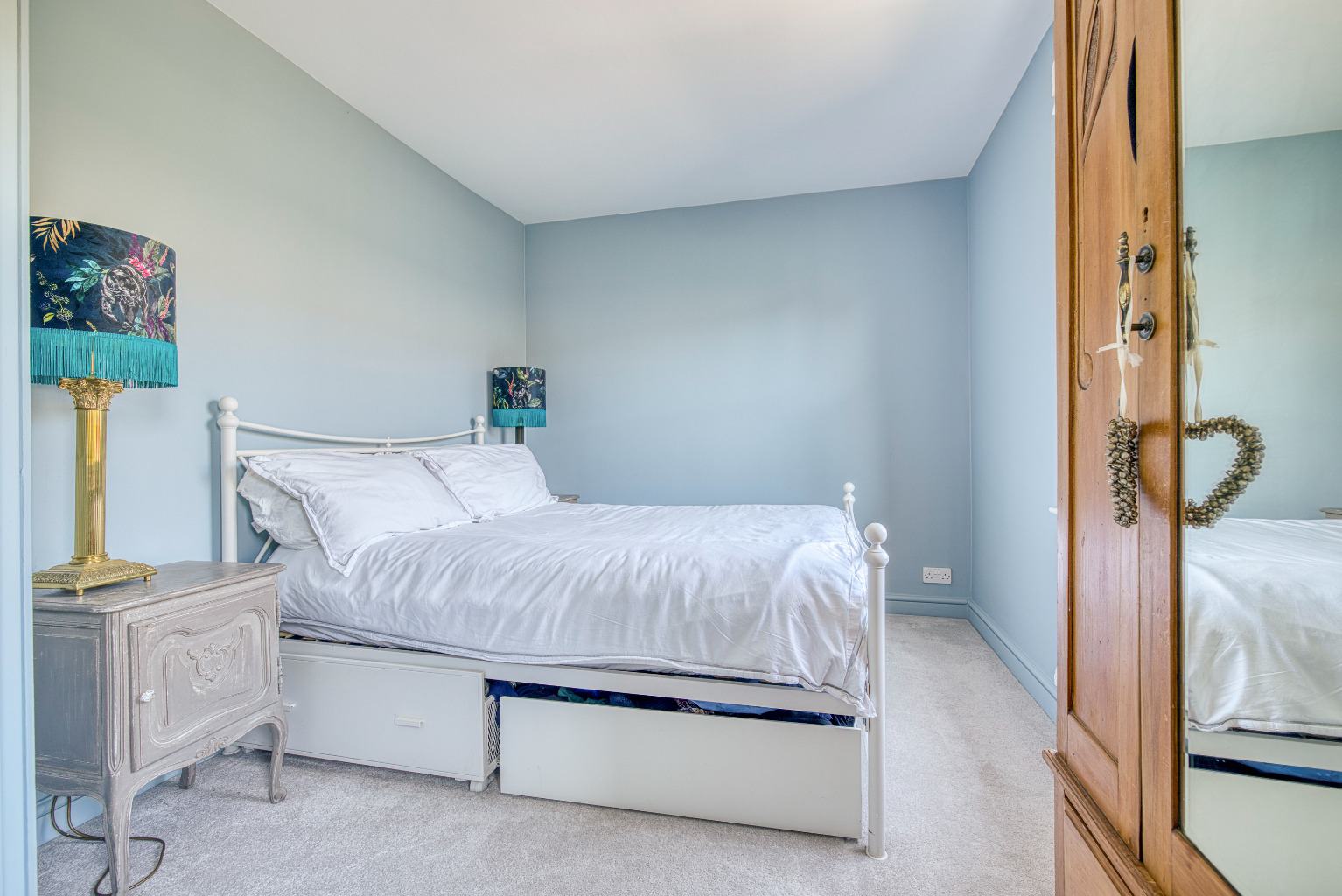 Just a minutes walk from Castle Cary High Street, photo 15